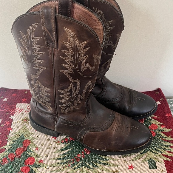 Ariat Dark Brown Western Boots with Light Stitching - Picture 2 of 4